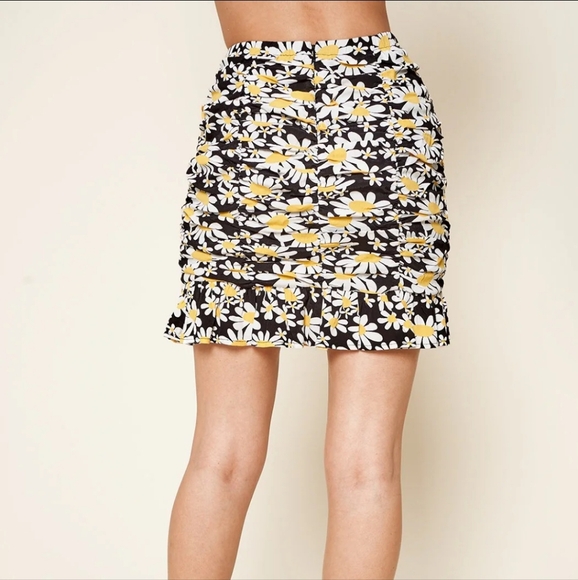 Sugar Lips Daisy Life Is Beautiful Floral Print Ruched Mini Skirt Women's Small - Picture 3 of 9